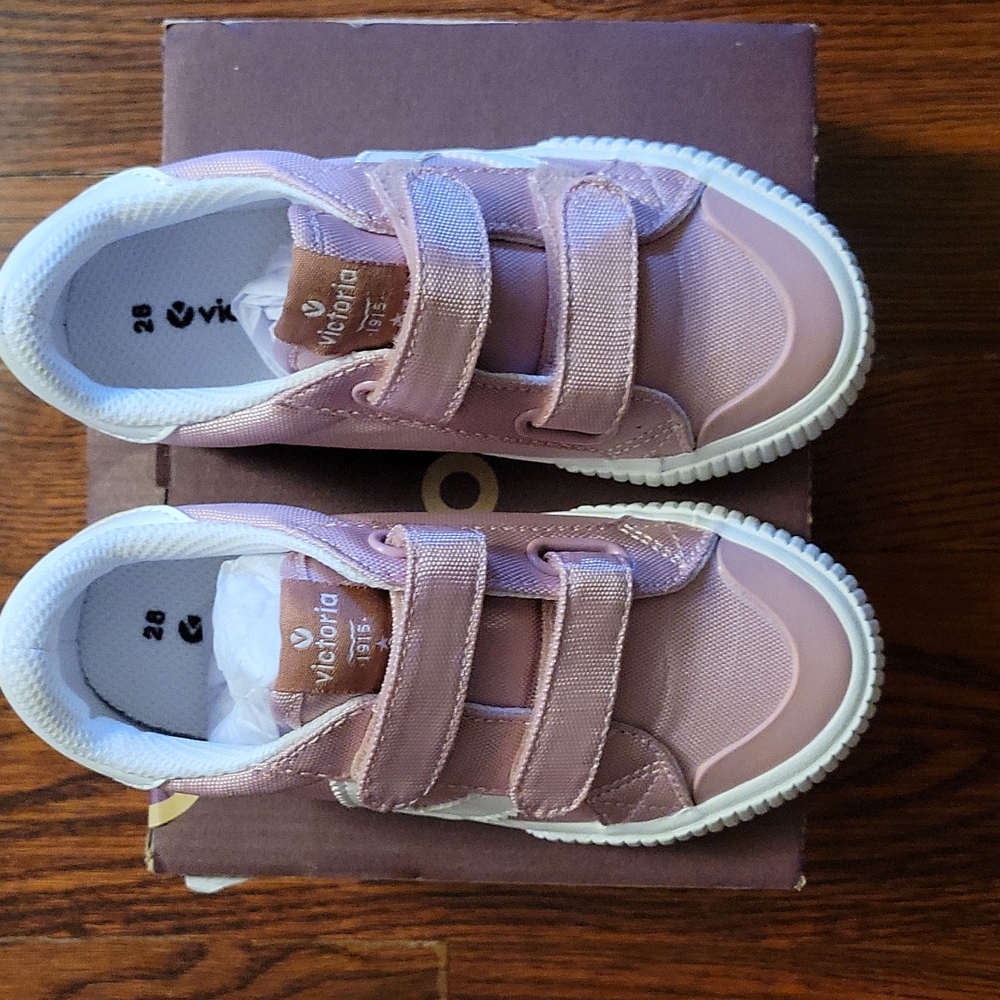 Kids size 11 sneakers